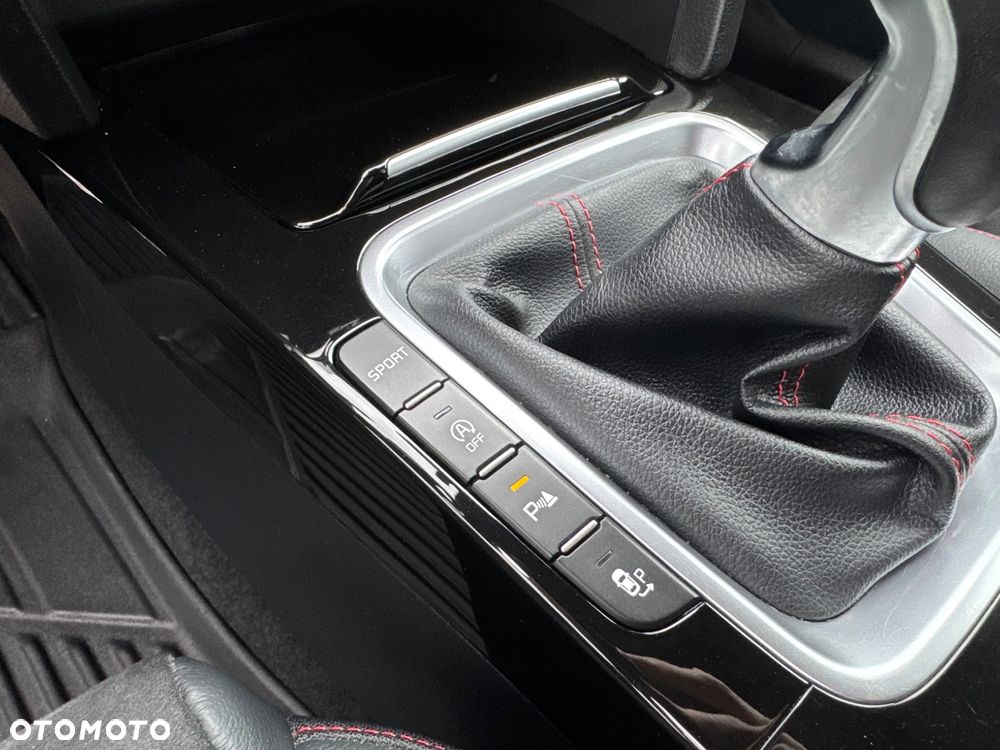 Kia ProCeed 1.6 T-GDI OPF GT - 28