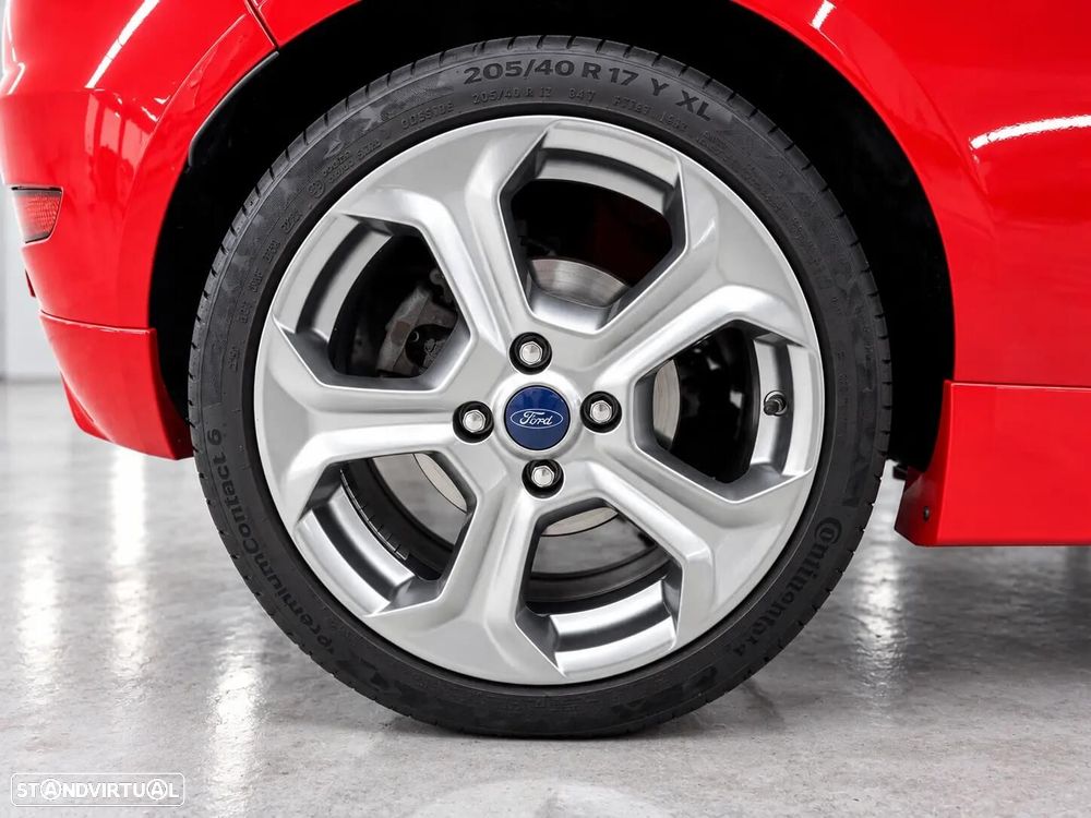 Ford Fiesta 1.6 EcoBoost c/ Pack Pele Desportiva ST - 40