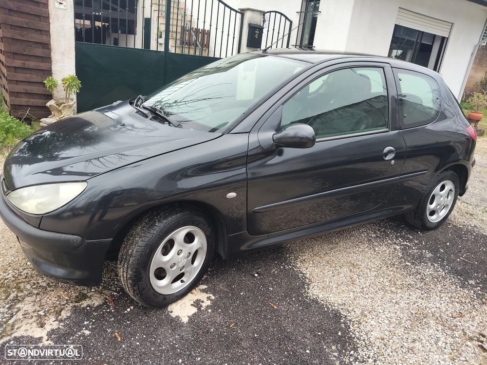 Peugeot 206 - 1