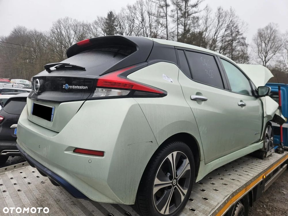 Nissan Leaf 40 kWh N-Connecta - 2