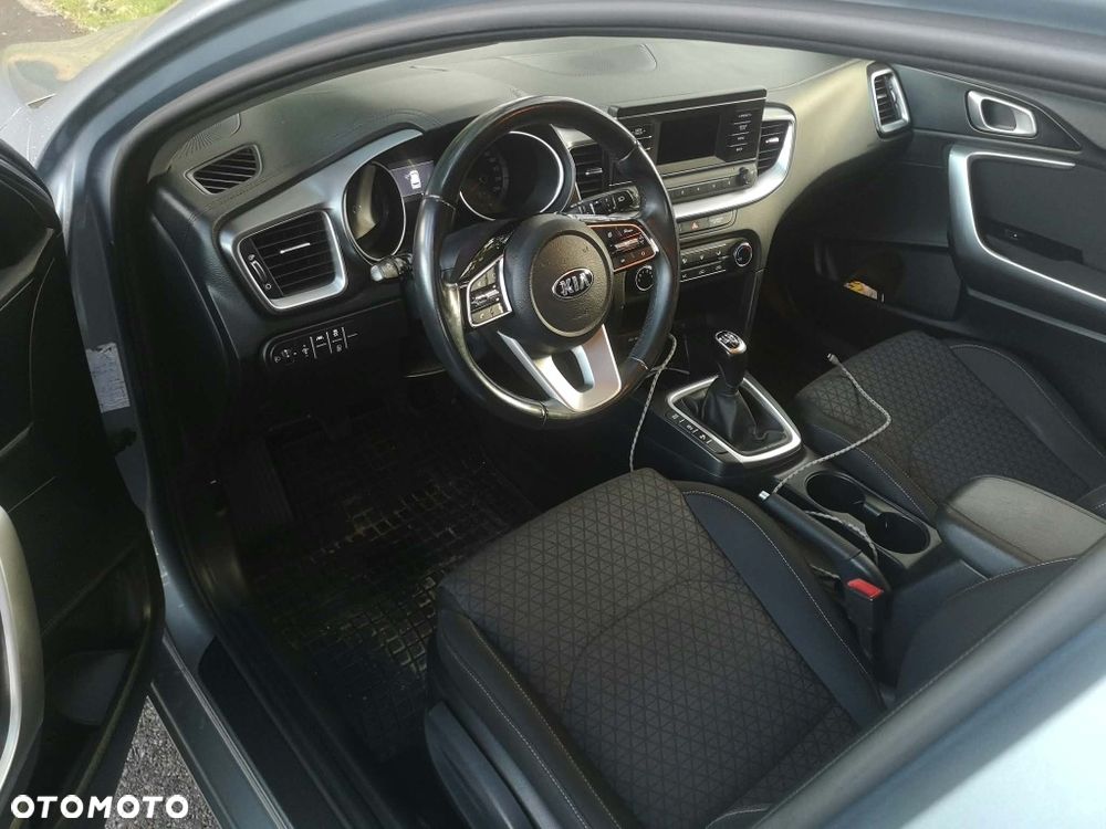 Kia Ceed - 7