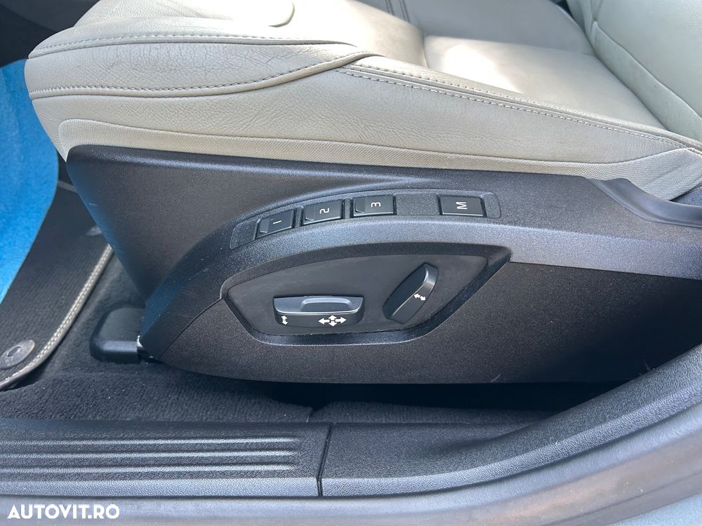 Volvo V40 D4 VEA Momentum - 24