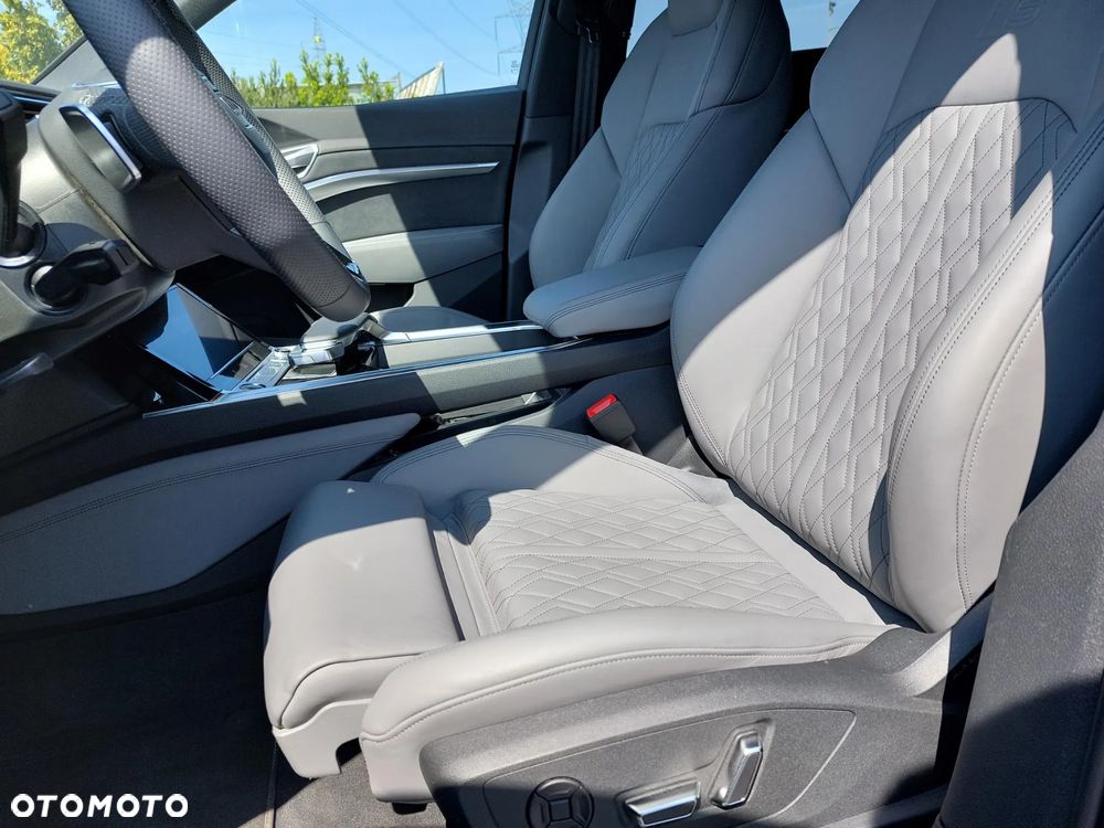Audi e-tron 55 Quattro S Line - 10