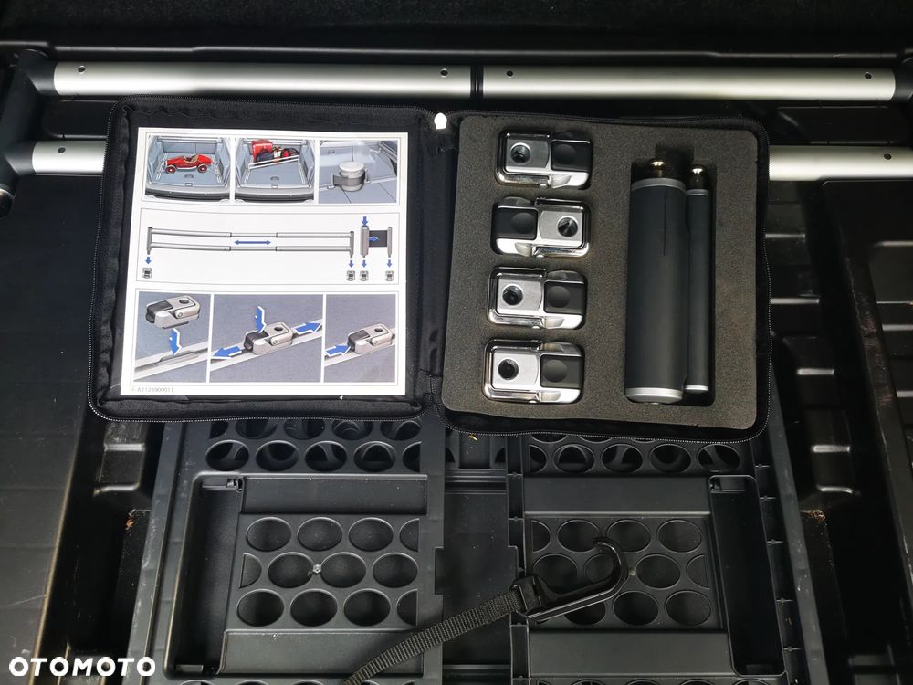 Mercedes-Benz Klasa E 200 CDI DPF BlueEFFICIENCY 7G-TRONIC Elegance - 19