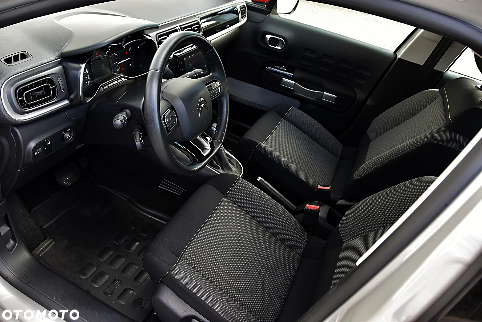 Citroën C3 1.2 PureTech Shine S&S EAT6 - 16