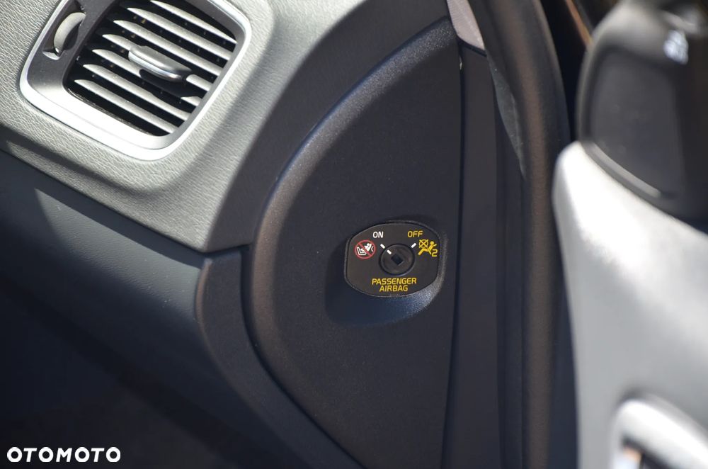 Volvo V60 B4 D Geartronic RDesign - 18