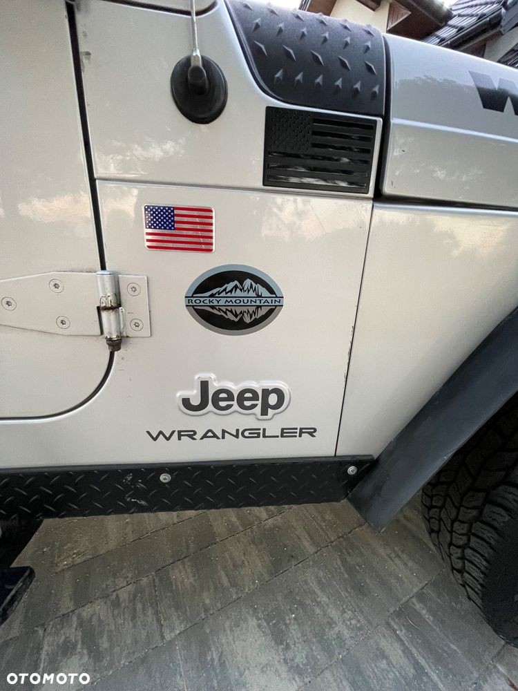 Jeep Wrangler - 30