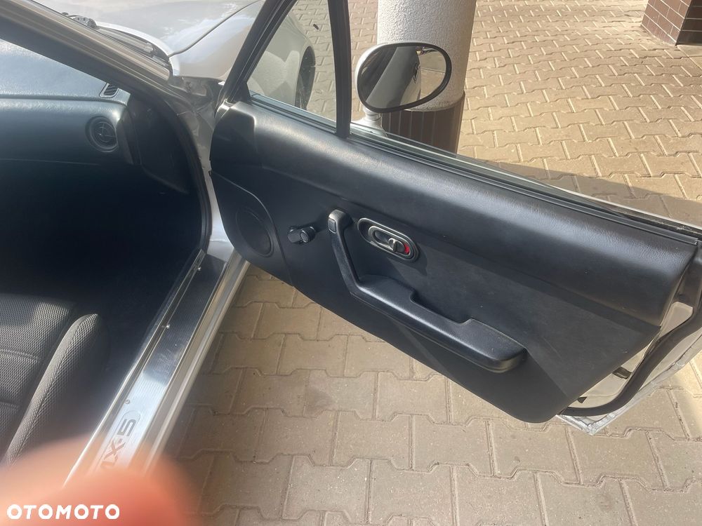 Mazda MX-5 1.6 - 11
