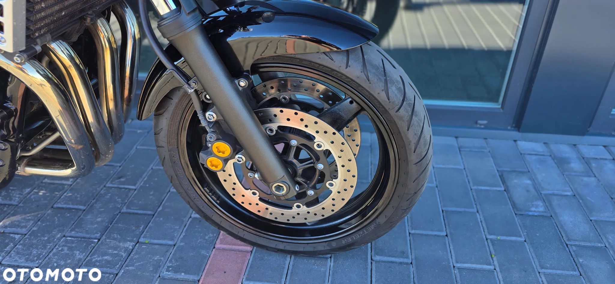 Yamaha XJR - 8