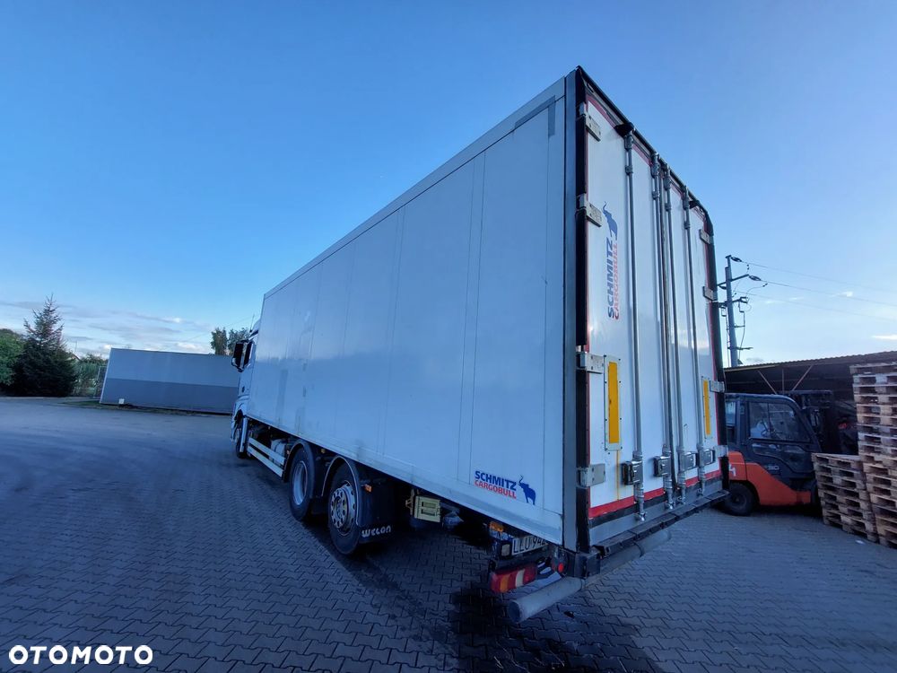 Mercedes-Benz ACTROS MP4 - 7