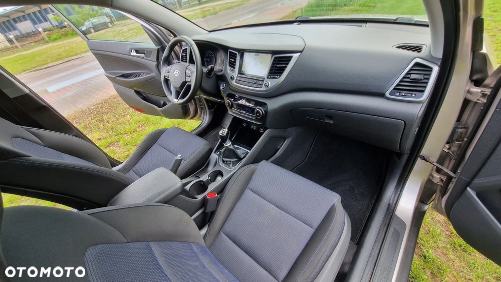 Hyundai Tucson blue 1.7 CRDi 2WD Passion Plus - 14