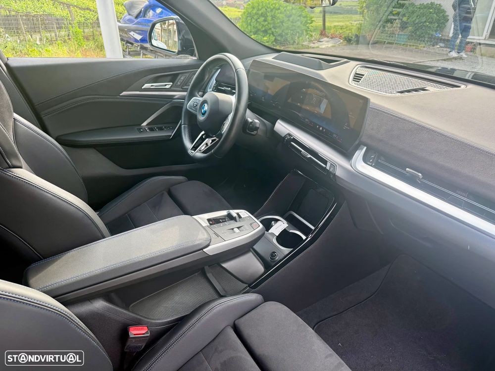 BMW iX2 eDrive20 Pack Desportivo M Pro - 5