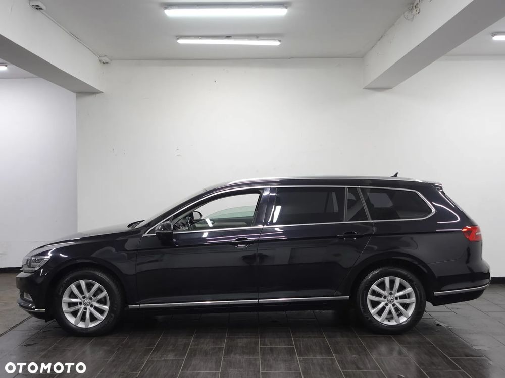 Volkswagen Passat - 4