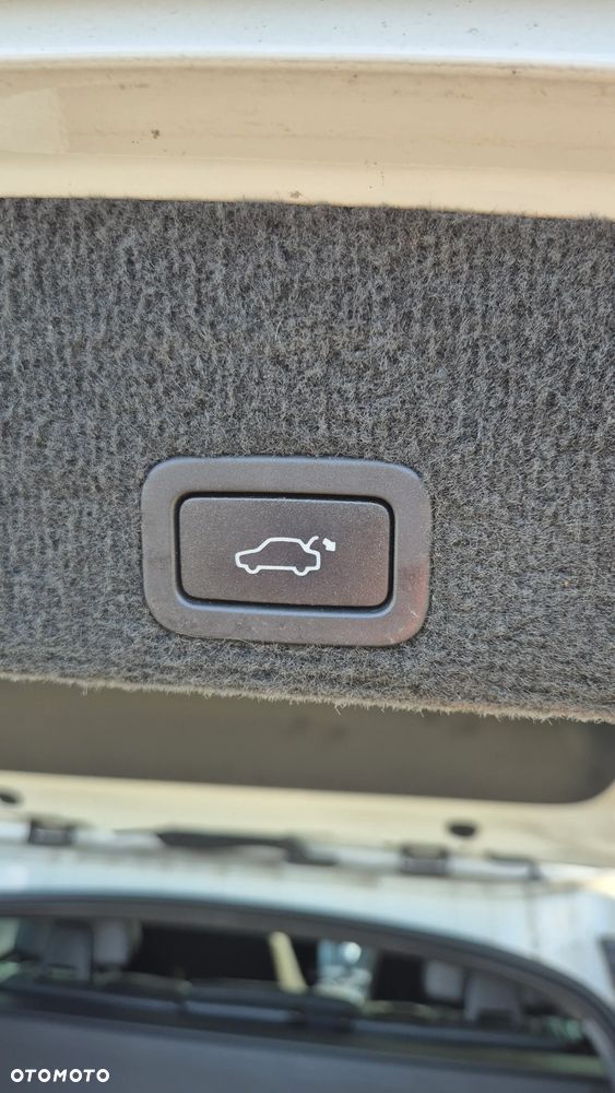 Volvo XC 60 D4 Geartronic RDesign - 11