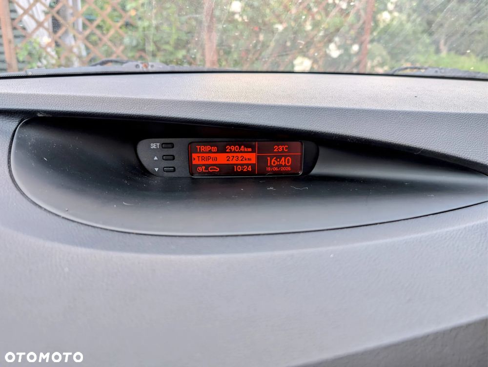 Hyundai i20 1.2 FIFA WM Edition - 13