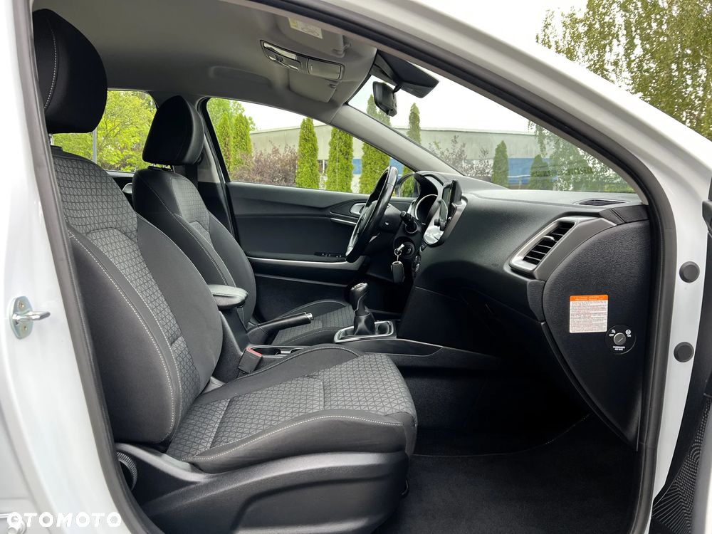 Kia XCeed 1.6 CRDi Eco-Dynamics+ (48V Mild-Hybrid) VISION - 31