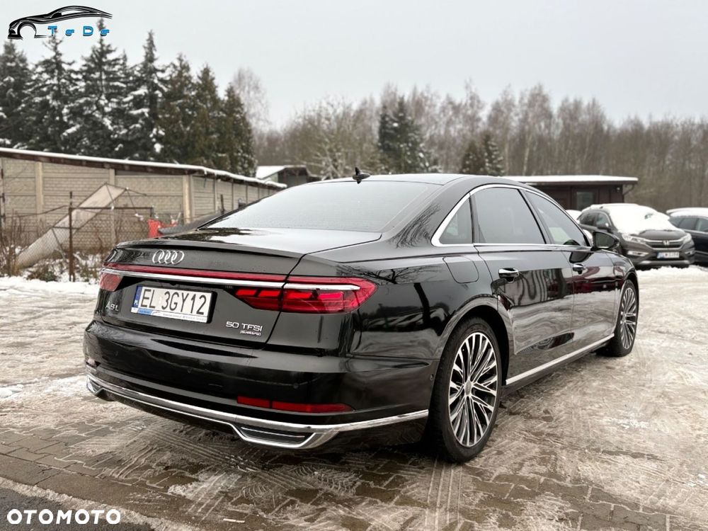 Audi A8 - 8