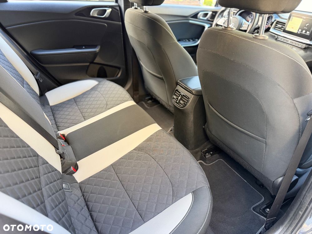 Kia Ceed 1.4 T-GDI OPF GT Line - 32