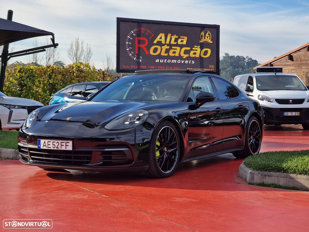 Porsche Panamera 4 E-Hybrid - 1