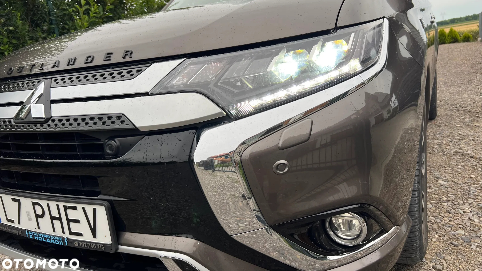 Mitsubishi Outlander - 30