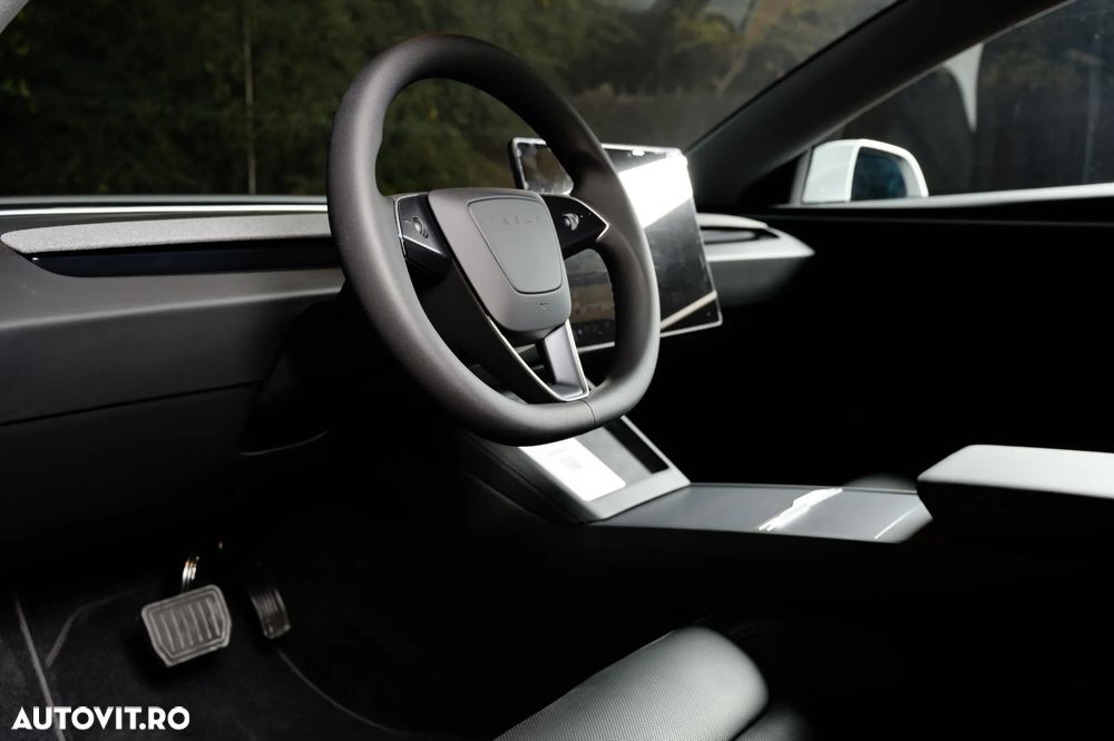 Tesla Model 3 - 15