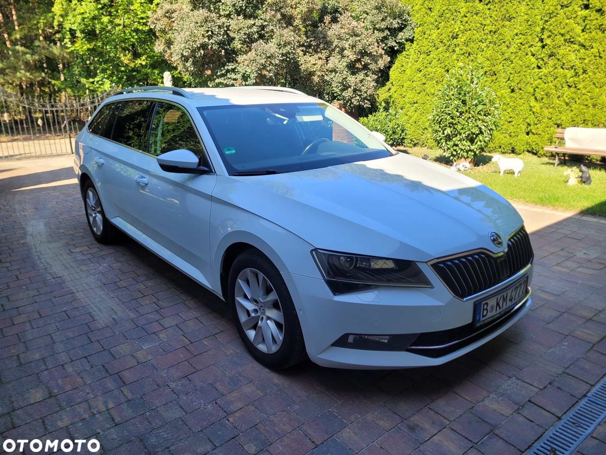 Skoda Superb 2.0 TDI DSG Premium Edition - 1