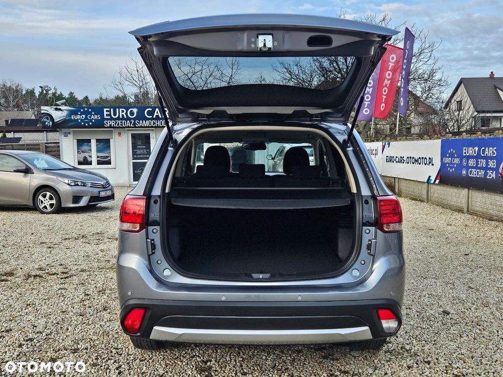 Mitsubishi Outlander 2.0 2WD Diamant - 15