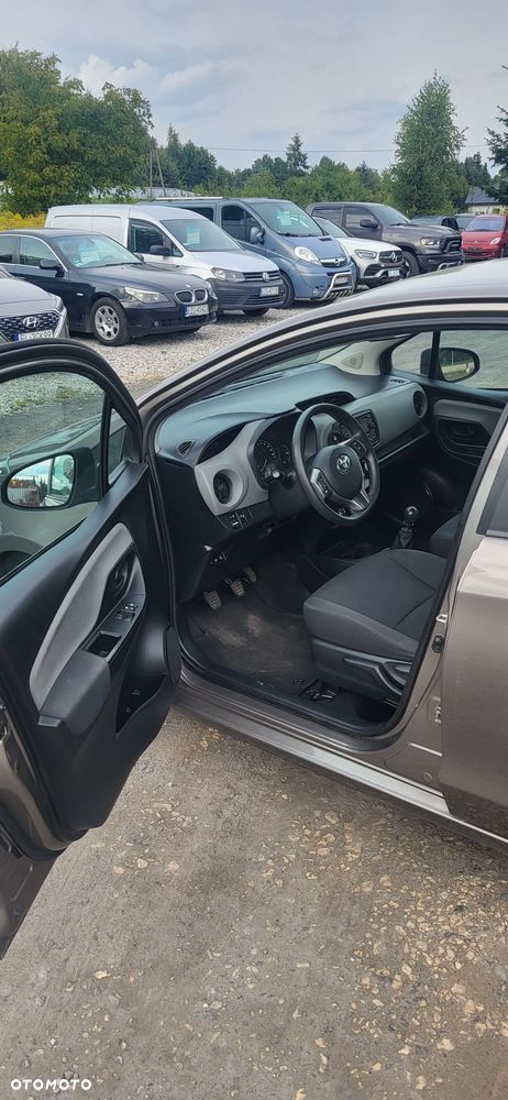 Toyota Yaris 1.5 Active - 11