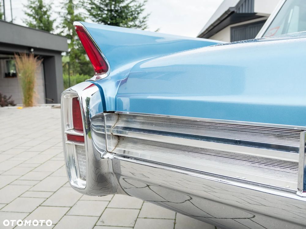 Cadillac Deville - 10