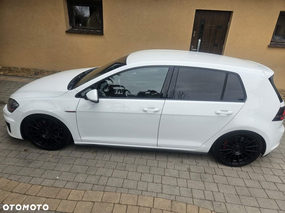 Volkswagen Golf - 7
