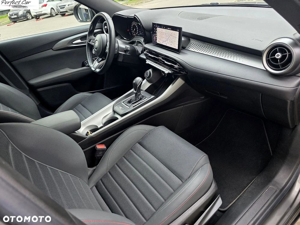 Alfa Romeo Tonale ver-1-5-t4-gse-mhev-sprint-dct - 8