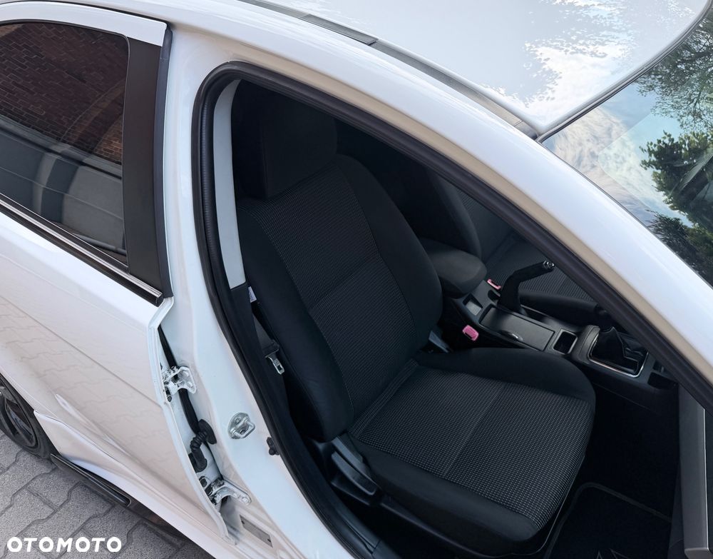 Mitsubishi Lancer 1.5 - 8