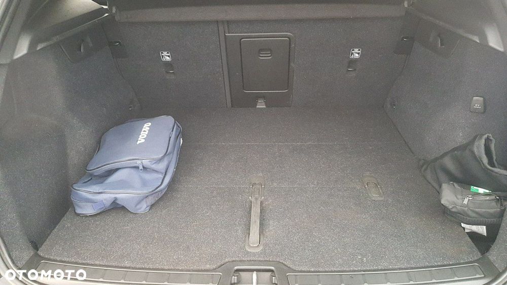 Volvo XC 40 - 23
