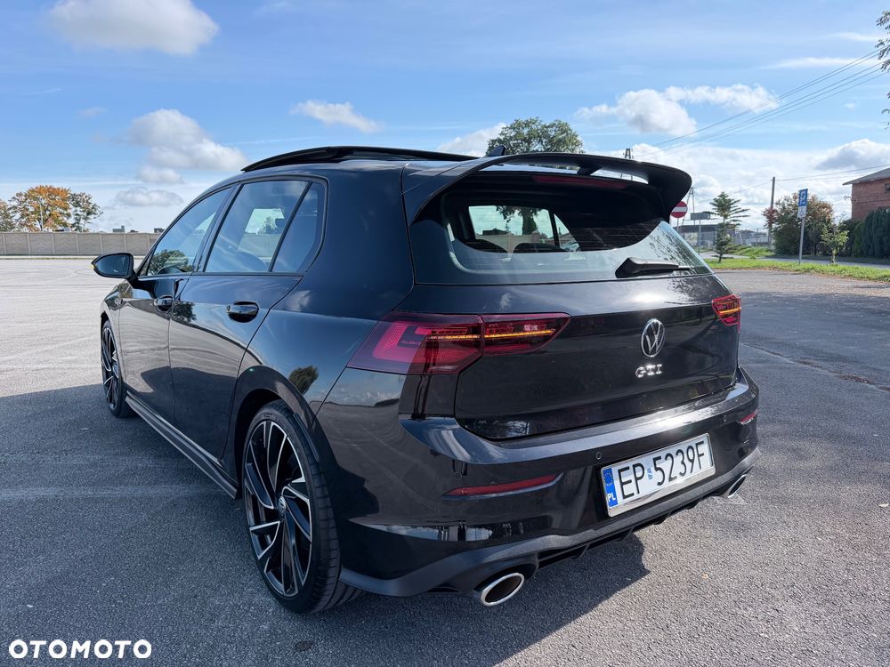 Volkswagen Golf - 12