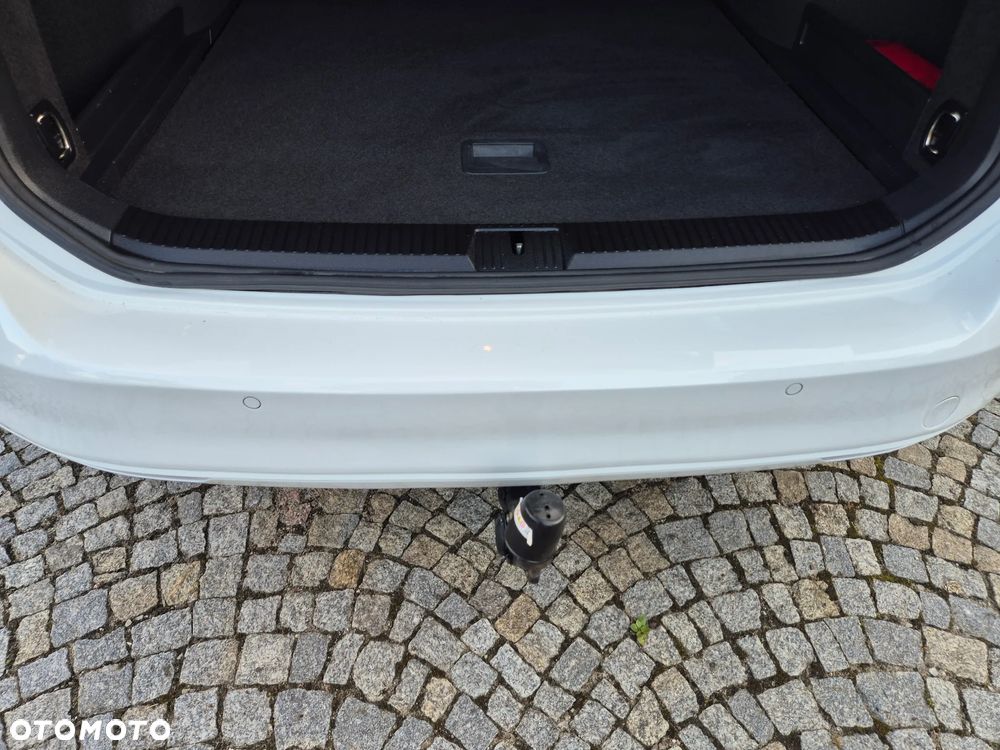 Volkswagen Passat - 18