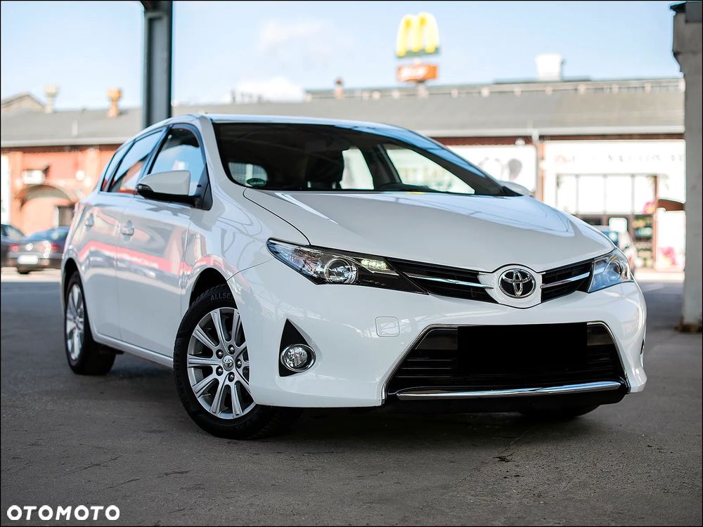 Toyota Auris - 1