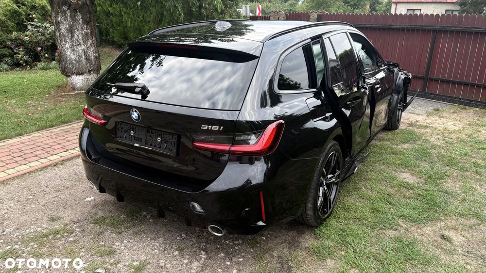 BMW Seria 3 318i M Sport - 6