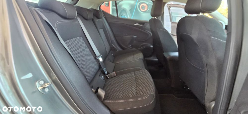 Opel Astra 1.4 Turbo Innovation - 34