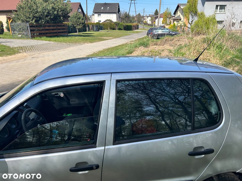 Volkswagen Polo 1.4 16V Comfortline - 7