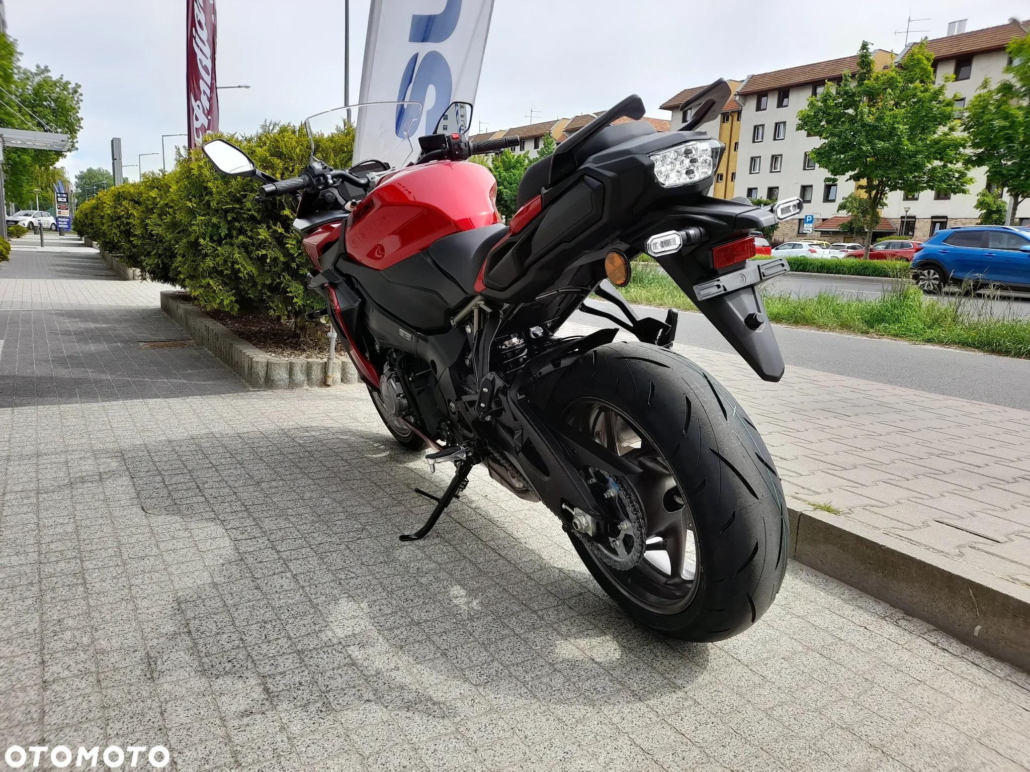 Suzuki GSX 1000 - 14