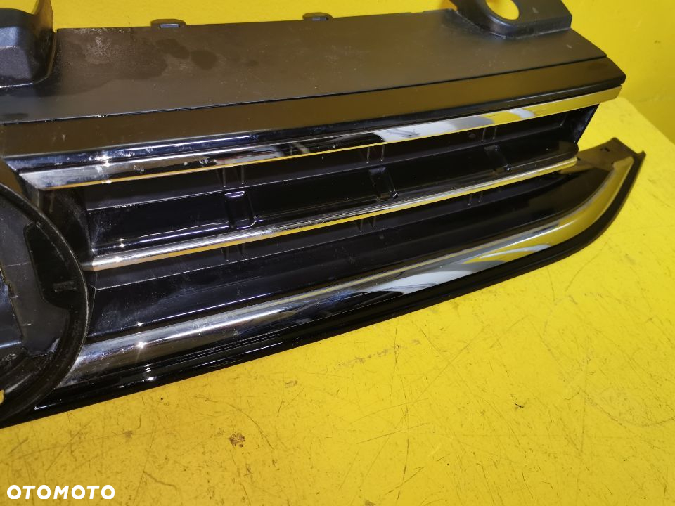 VW SPORTSVAN LIFT GRILL ATRAPA 510853653M - 3