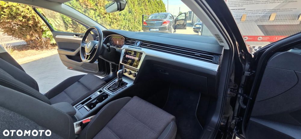 Volkswagen Passat Variant 2.0 TDI EVO Business DSG - 37