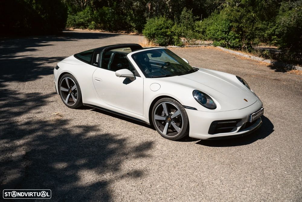 Porsche 911 (992) - 28