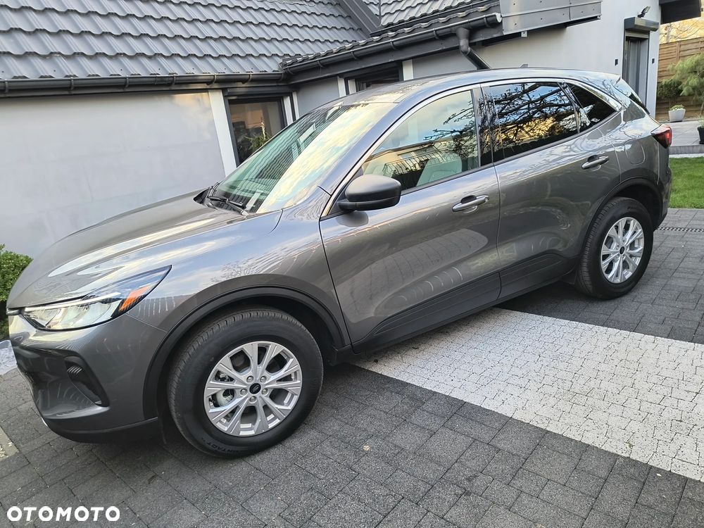 Ford Kuga - 24