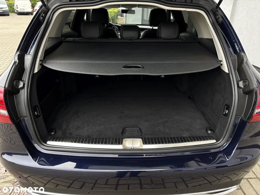 Mercedes-Benz Klasa C 220 d T 9G-TRONIC Avantgarde - 39