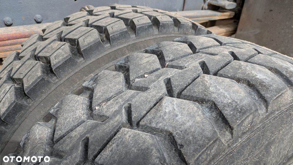 Mercedes-Benz 1824 - 9