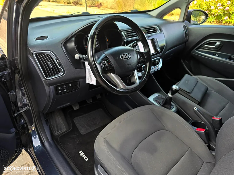 Kia Rio 1.2 CVVT More - 10