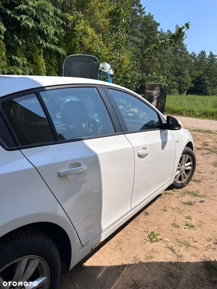 Chevrolet Cruze 1.7 D LT+ - 6