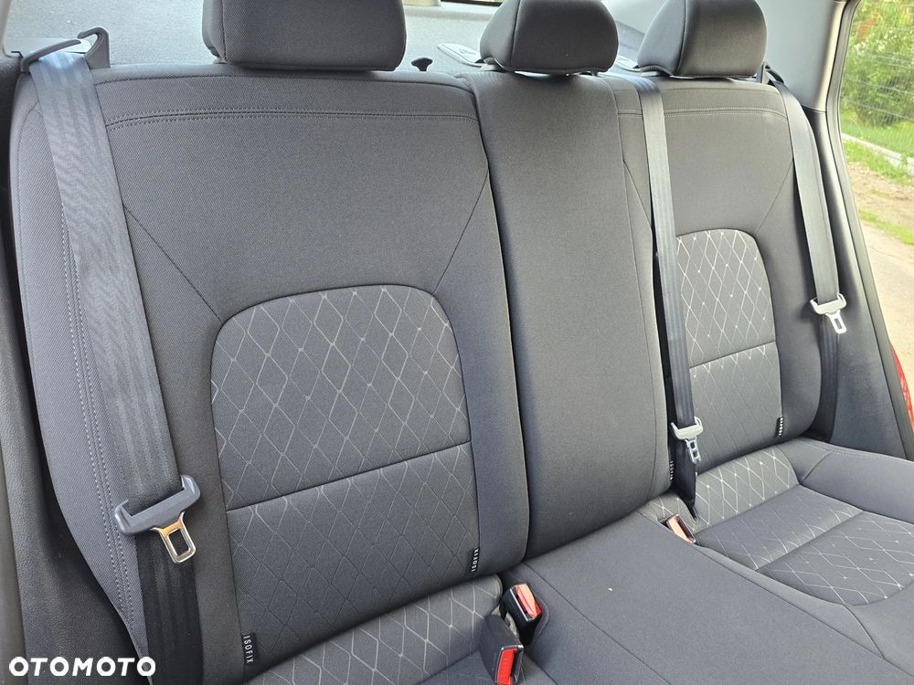 Kia Rio 1.2 L - 23