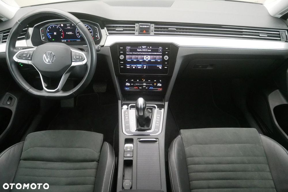 Volkswagen Passat Variant 2.0 TSI Elegance DSG - 8
